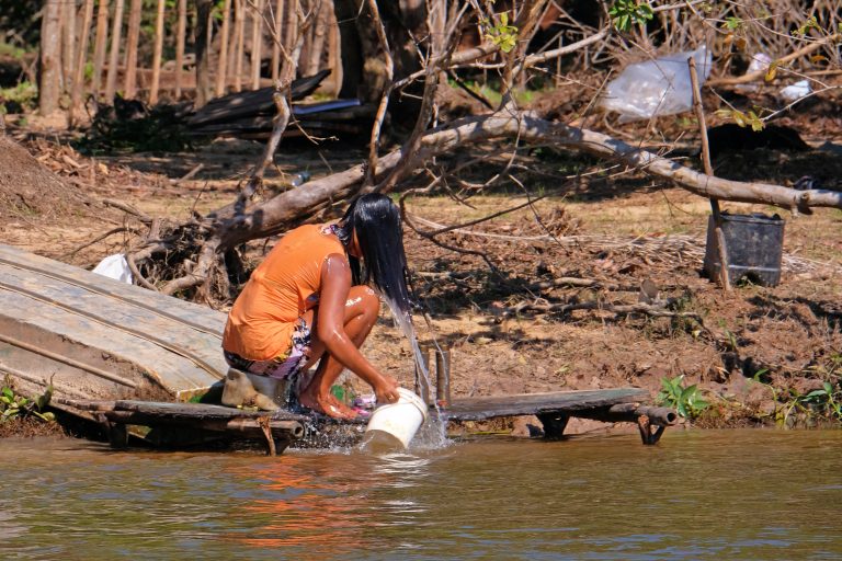Leia mais sobre o artigo Amazonas: mulheres indígenas, planeta vivo